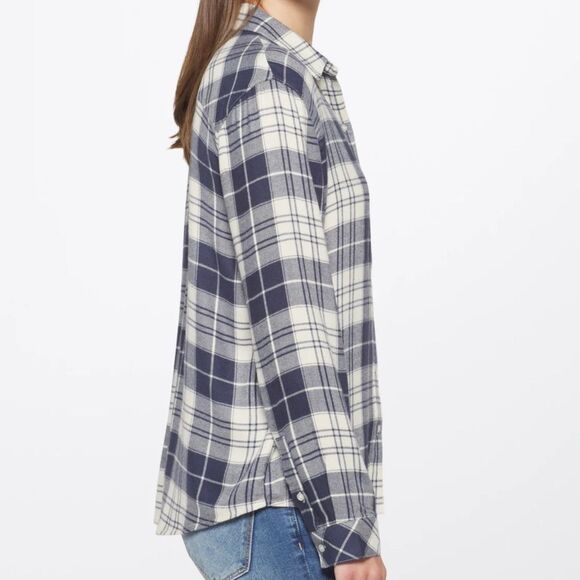 Market and Spruce Amelia Cozy Flannel Plaid Top navy stitch fix NWT in packaging - Picture 3 of 6